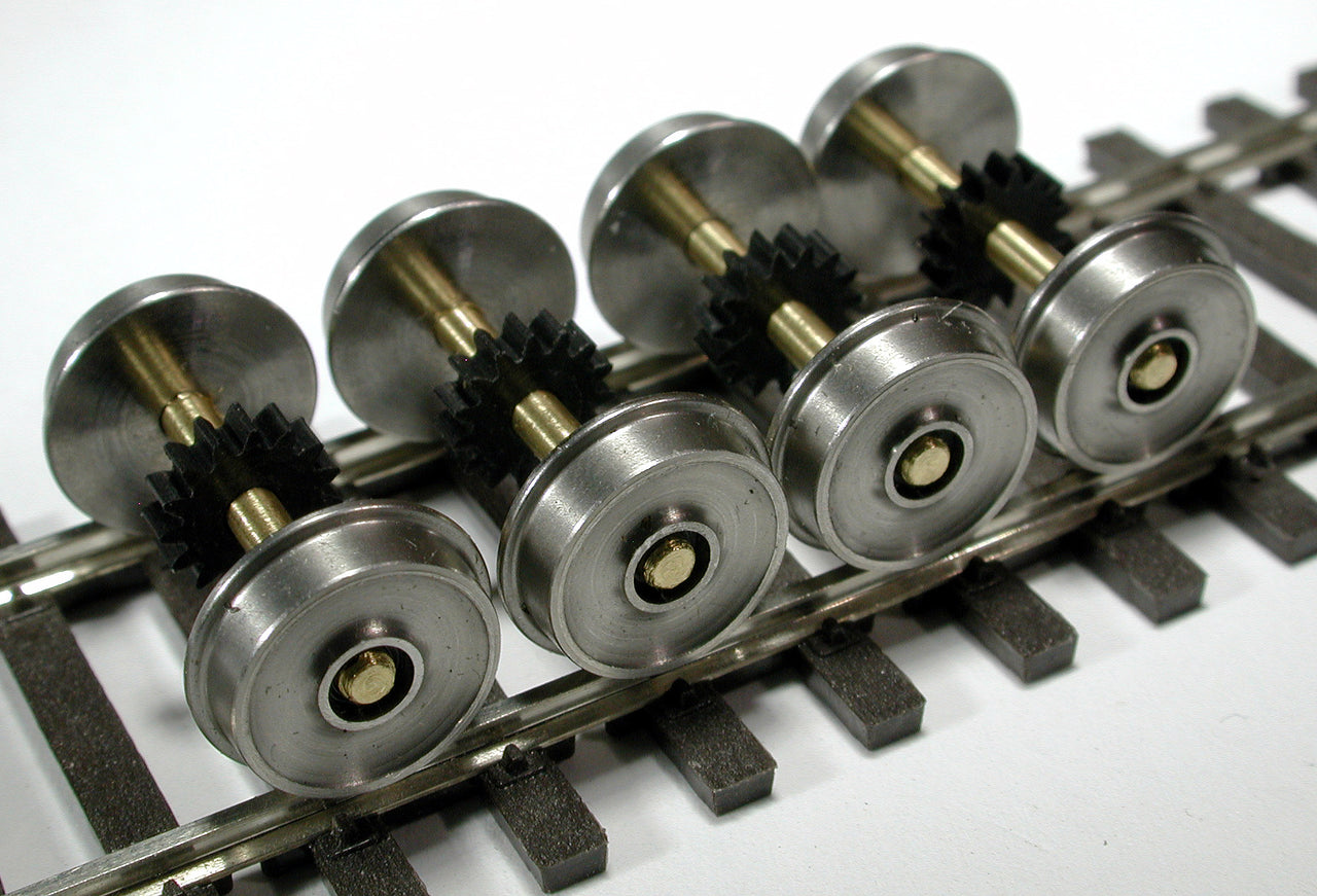 Geared Wheelset, HO, 33"/110, 2mm x 0.797" Flush Axle, Bachmann 2-motor GE 44-toner, 15 Teeth Spur Gear (4)