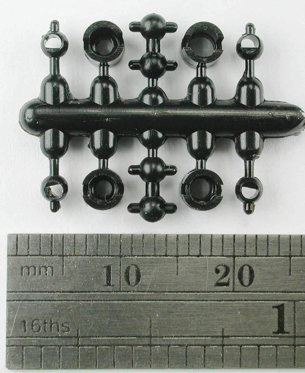 Driveline Universal Connector 2.4mm Shaft (1 Socket), 2.0mm Shaft (1 Socket), 1.5mm (2 Sockets)