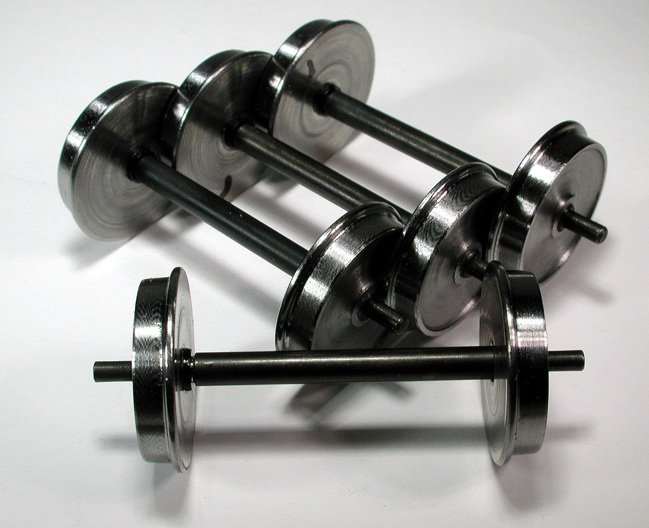 O Scale Wheelset, 33"/145, 1/8" x 1.810" x 0.079" Shouldered Axle, MTH#1/ATLAS-Europe (4/pkg)