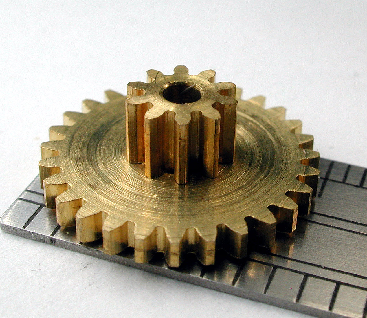 compound gear Spur Gear, Compound, 0.5mod x 10/28 Teeth x 2mm Bore, Brass – NorthWest Short Line