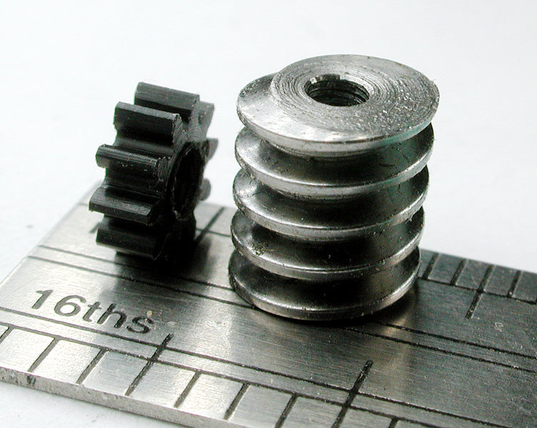 Spur Gear, 0.5mod x 10 Teeth x 2.4mm Bore, Delrin, Worm, RH, 0.5