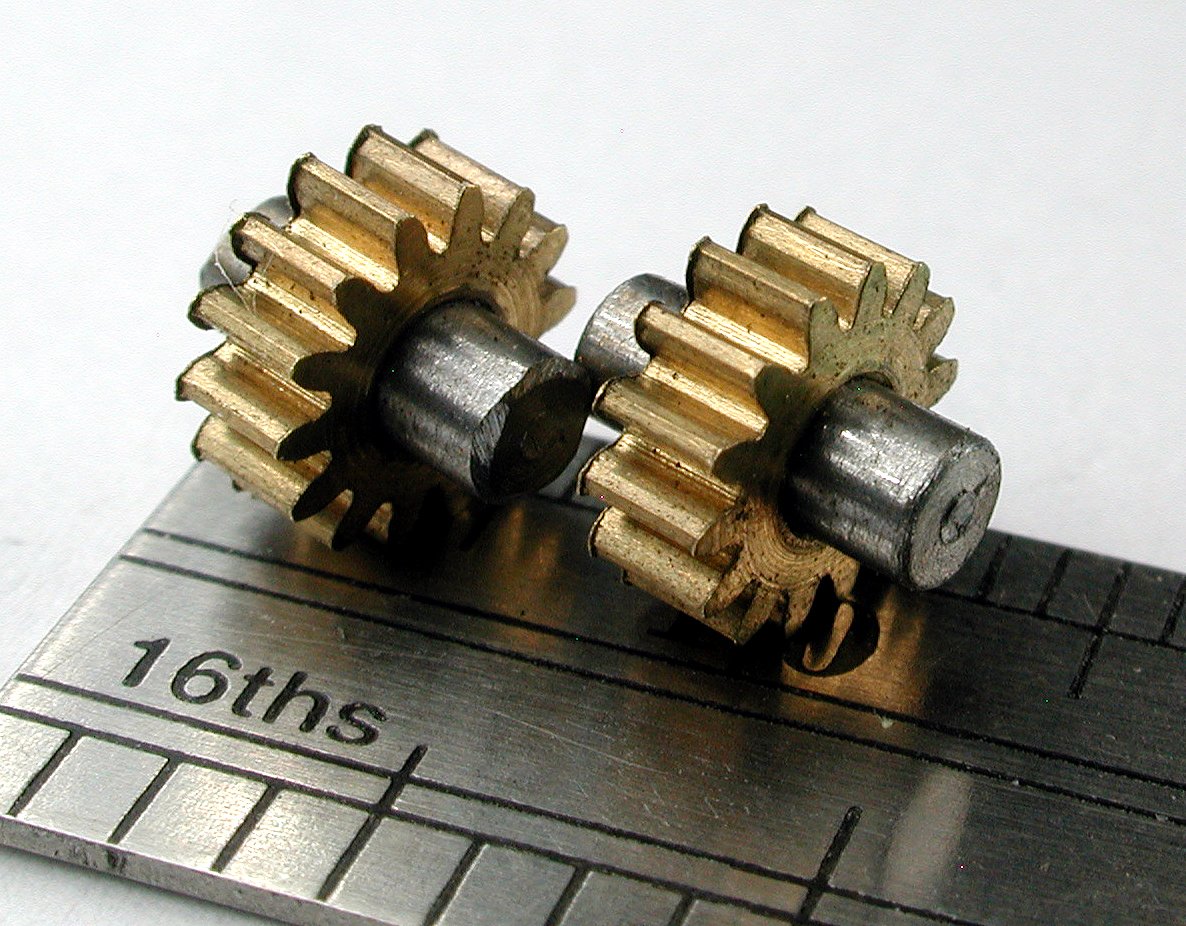Spur Gear, 0.4mod x 14 Teeth x 6.4mm OD x 0.095" Face, 2.5mm Bore, Assembled on 2.5mm x 6.5mm Shaft (2/pkg)