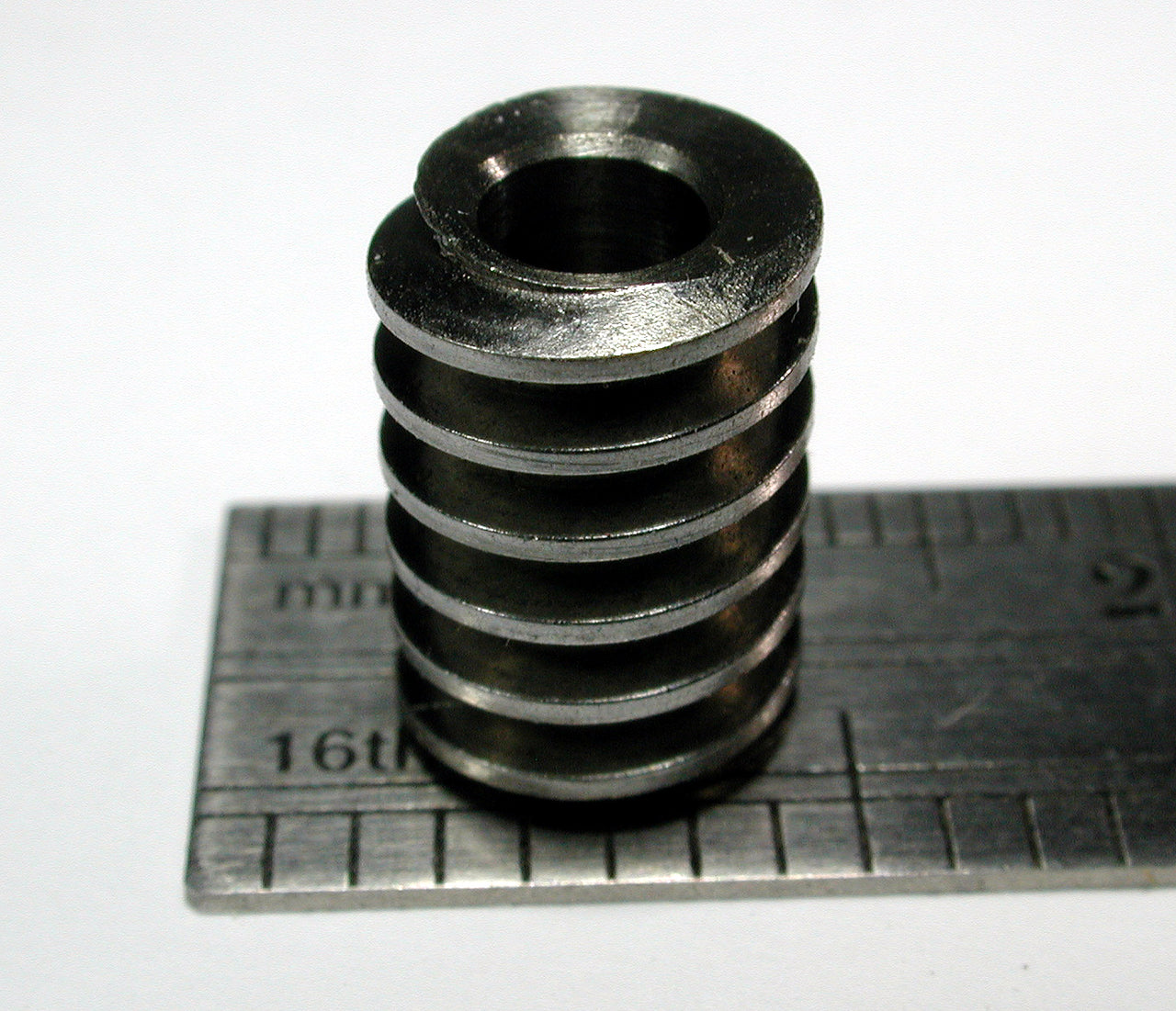 Worm, Steel, RH, 0.6mod, 4.0mm bore x 8.0mm OD x 0.450" L